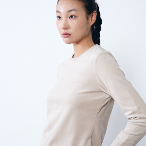 Áo thun nữ dài tay Humtto vải Tencel mềm màu quả Mơ-3
