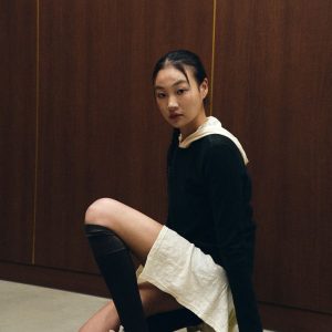 Áo thun nữ dài tay Humtto vải tencel mềm mịn đen-2