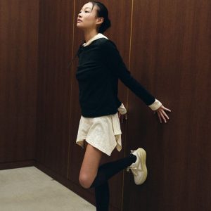 Áo thun nữ dài tay Humtto vải tencel mềm mịn đen-4