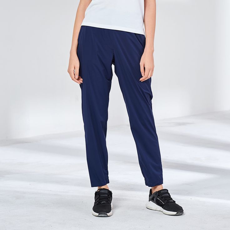 Quần dài nữ Jogger Humtto 29010B chống nước mỏng nhẹ năng động khô mau-1